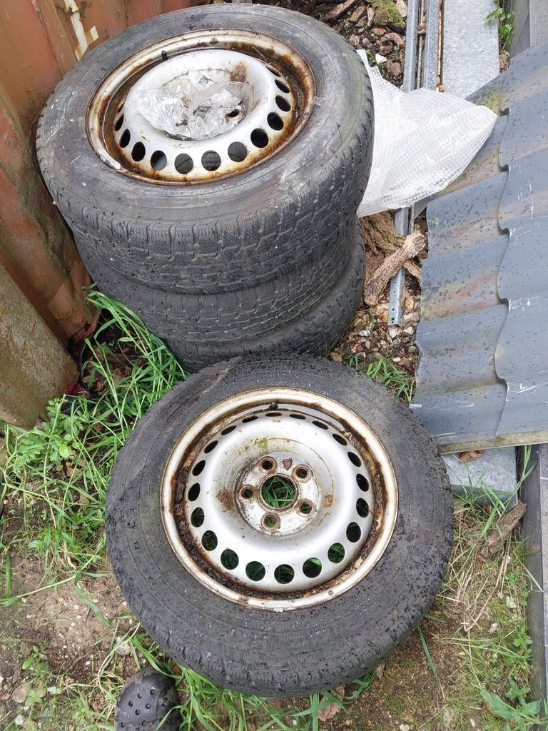 VW Transporter stalen velgen 16 inch (banden slecht), Auto-onderdelen, Banden en Velgen, Ophalen