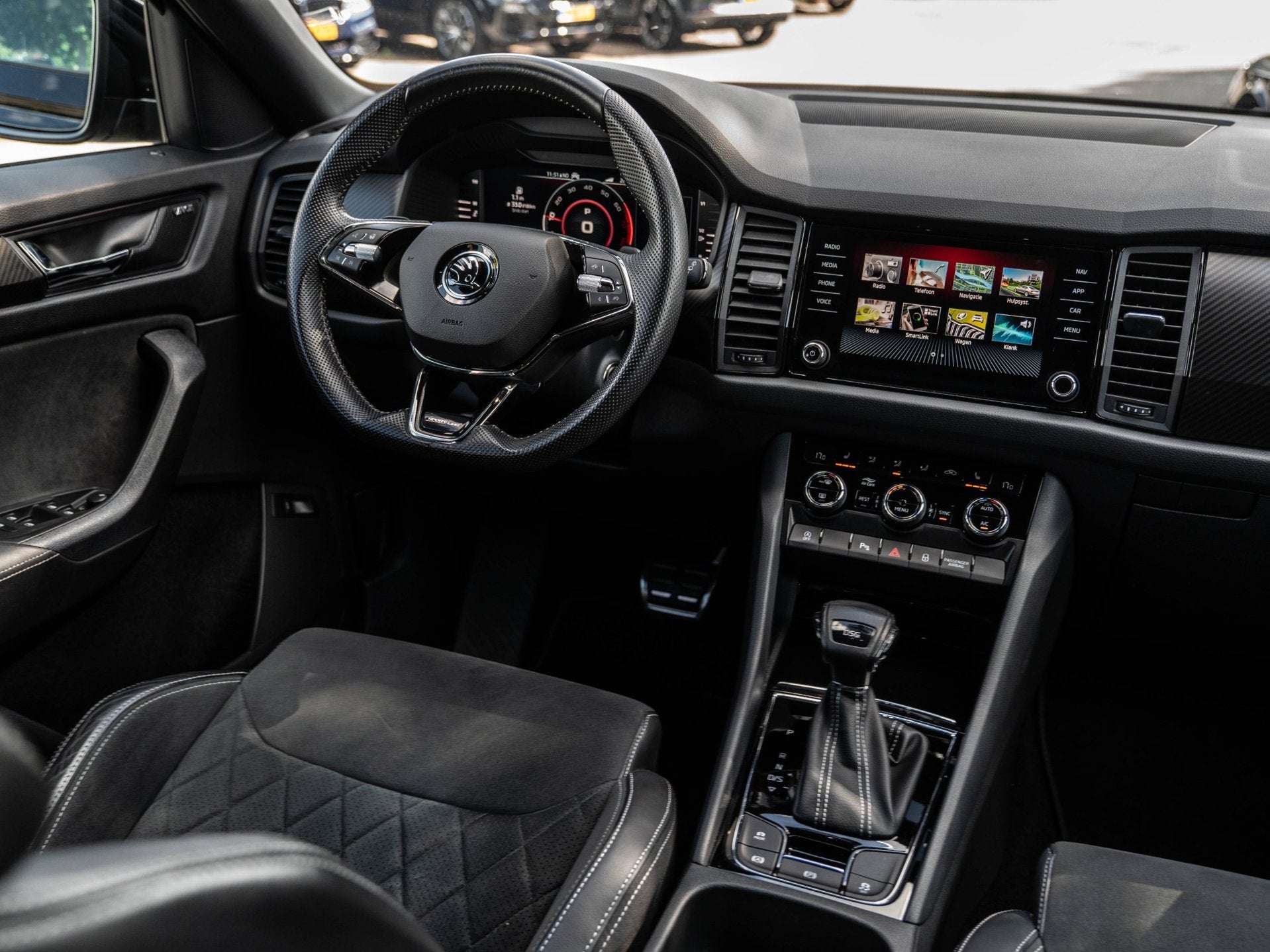 Skoda Kodiaq 1.5 TSI Sportline Business | AUTOMAAT | APPLE C, Auto's, Dealer onderhouden, 4 cilinders, 150 pk, 1481 kg