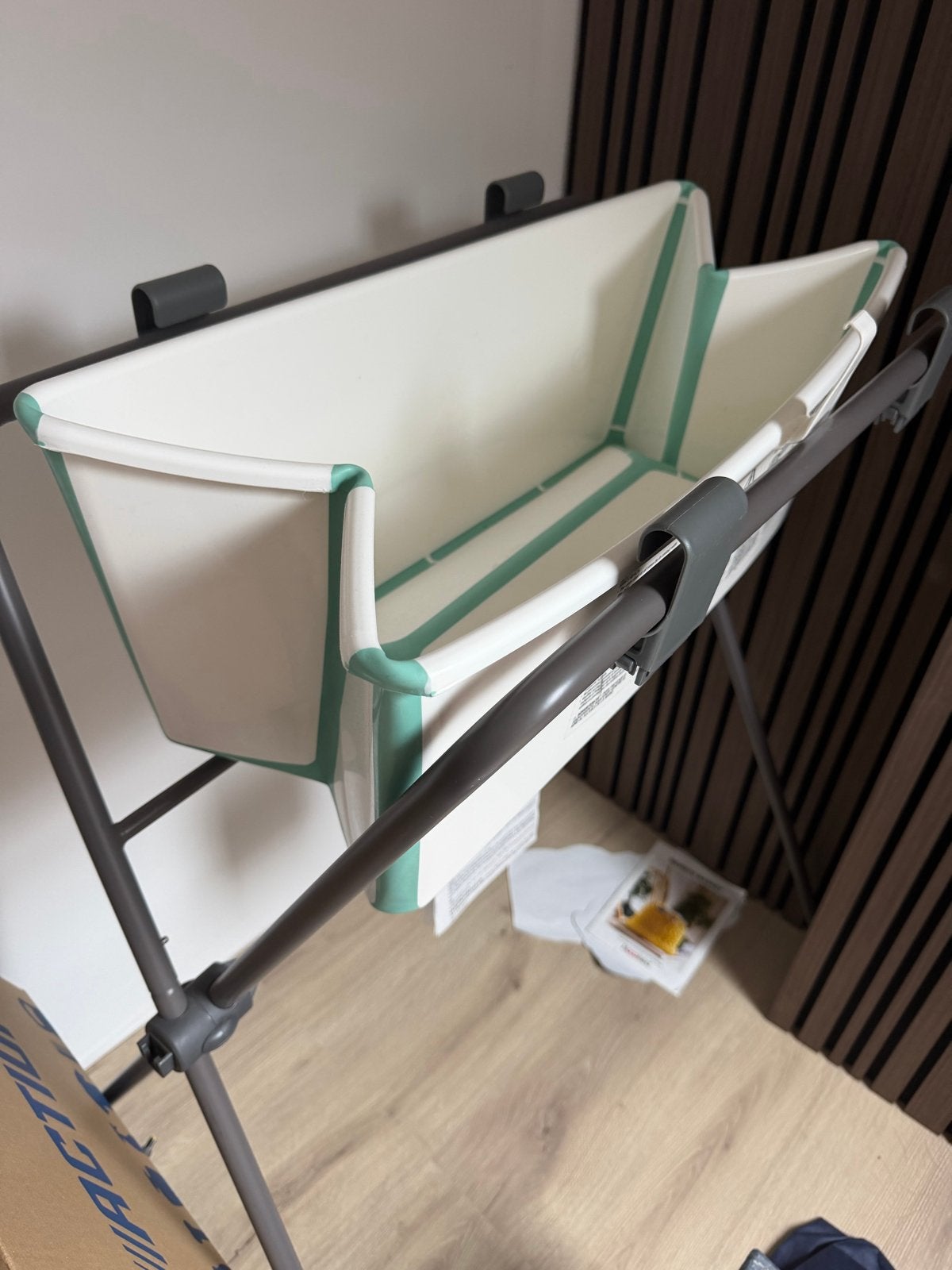 Stokke Flexi Bath opvouwbaar babybadje met standaard, Kinderen en Baby's, Overige merken, Ophalen of Verzenden, Zo goed als nieuw
