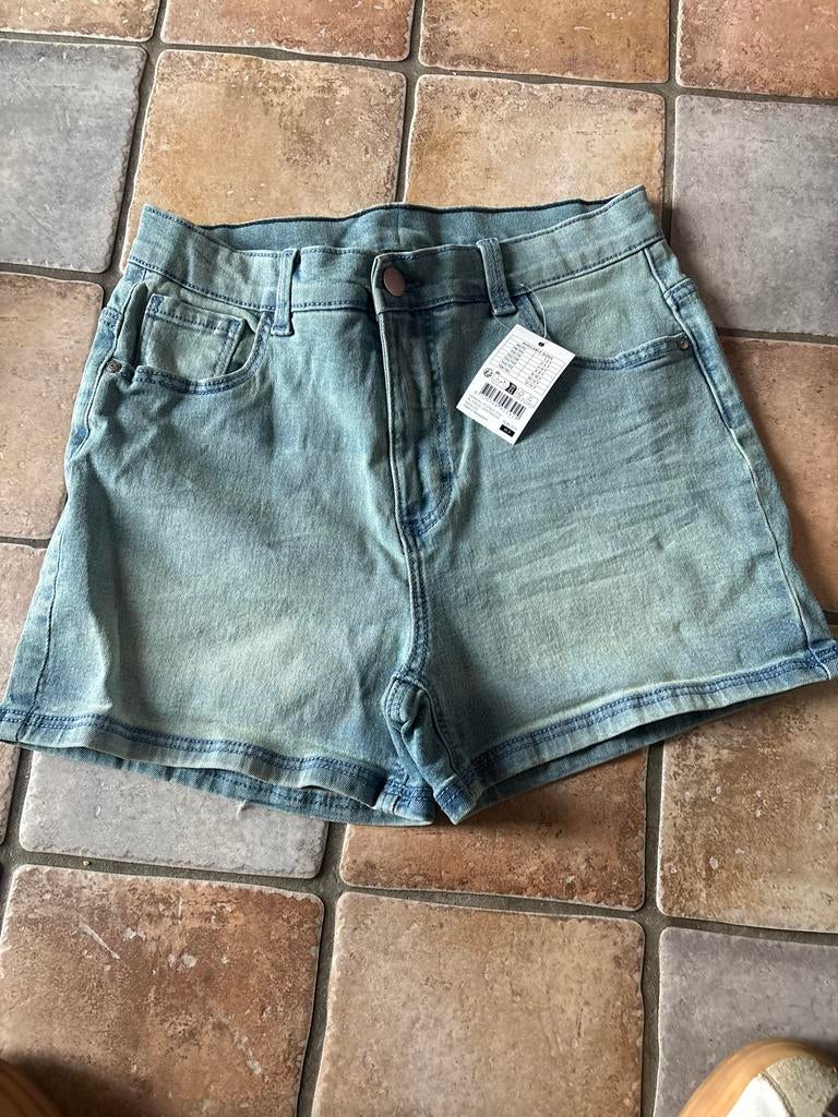 Hema denim shortje maat 146/152 (10-12 jaar), Ophalen of Verzenden, Nieuw, Jongen of Meisje, Broek