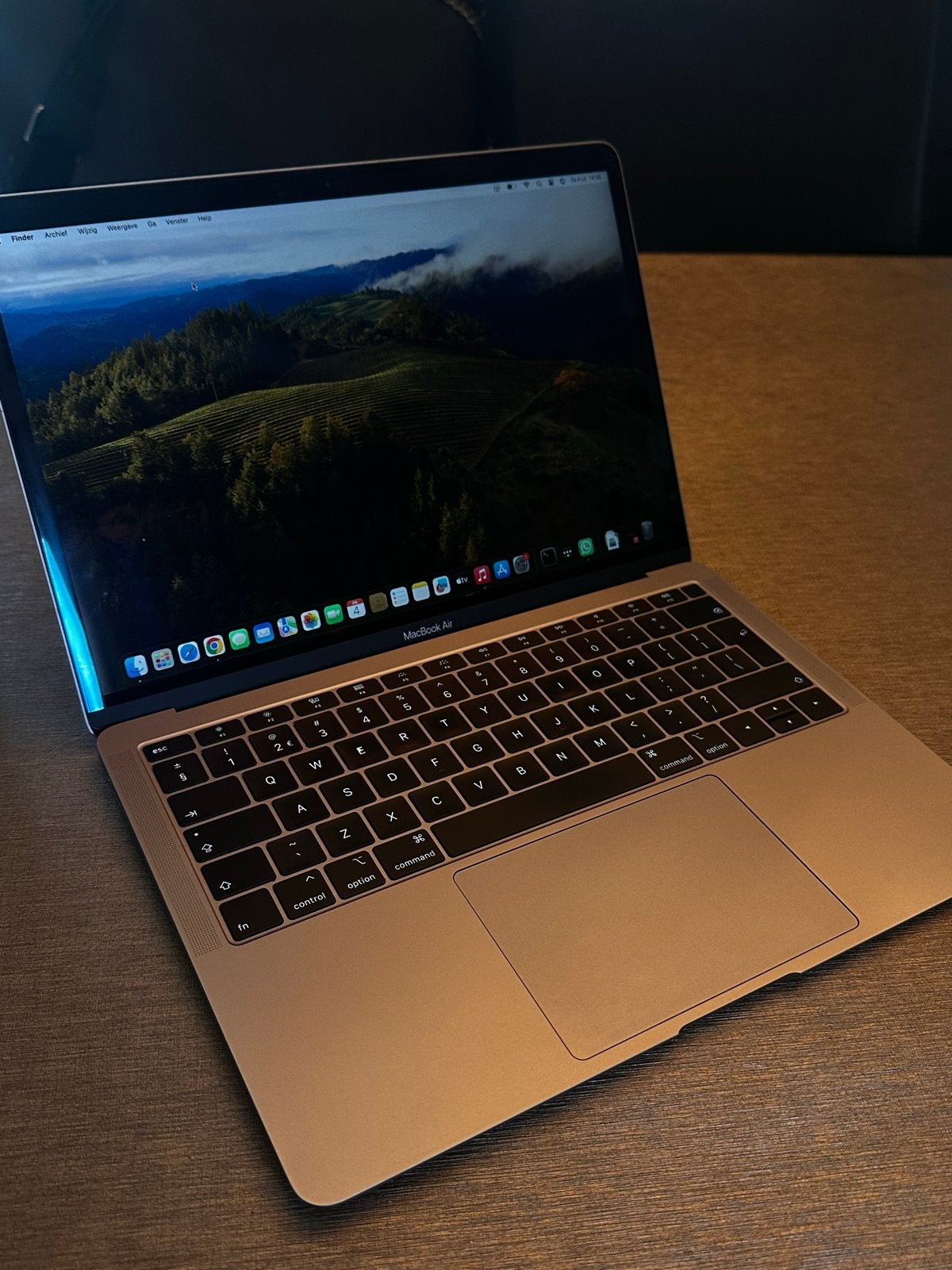 MacBook Air 13-inch 2019 - Intel Core i5, 8GB RAM, Qwerty, 8 GB, 13 inch, Minder dan 2 Ghz