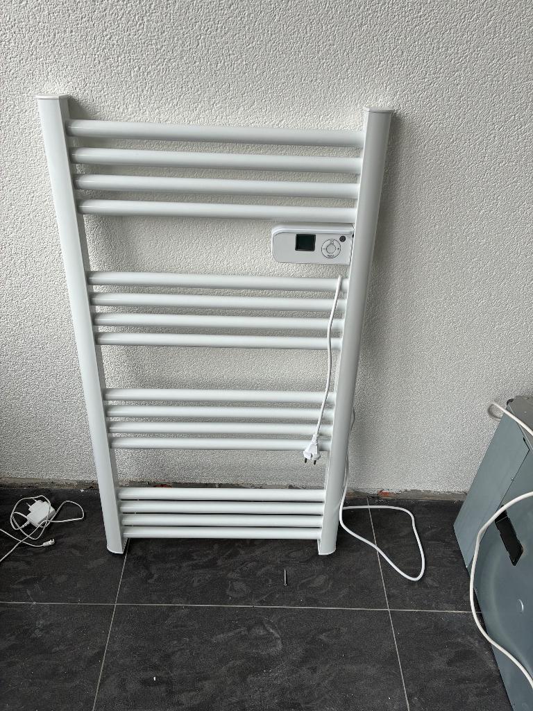 Radioator, Huis en Inrichting, Ophalen, Zo goed als nieuw