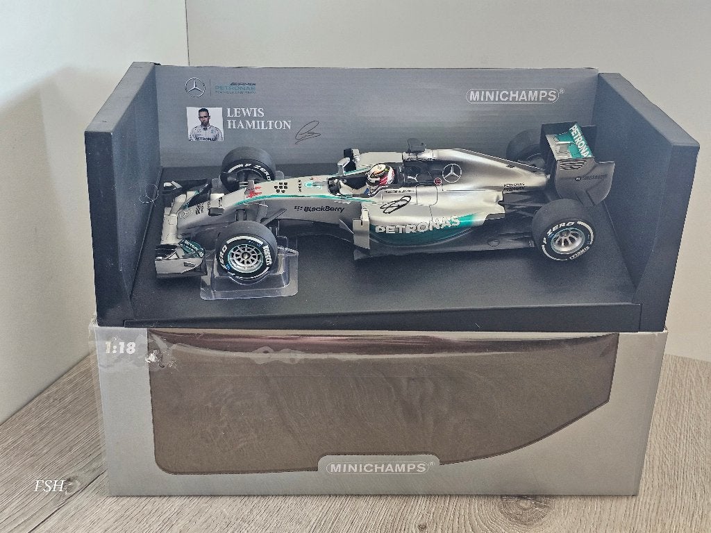 Mercedes W05, L. Hamilton, Winner GP China 2014, met sign., Ophalen of Verzenden, Nieuw, Auto, MiniChamps