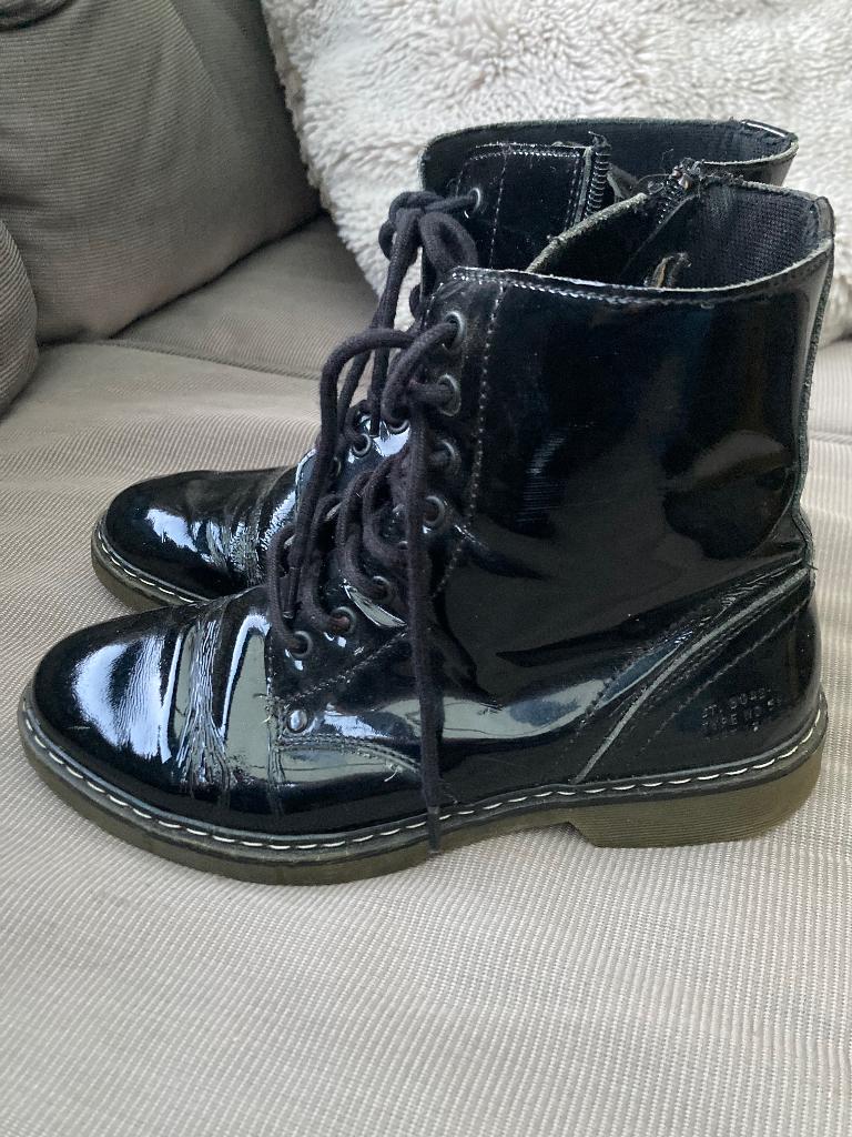 Schoenen Billboxer lakschoenen dames, Zwart, Ophalen of Verzenden, Sneakers of Gympen, Gedragen