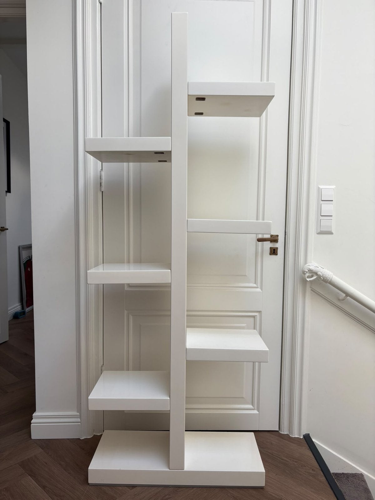 Witte moderne boekenplank / displayrek, Huis en Inrichting, Ophalen, Zo goed als nieuw