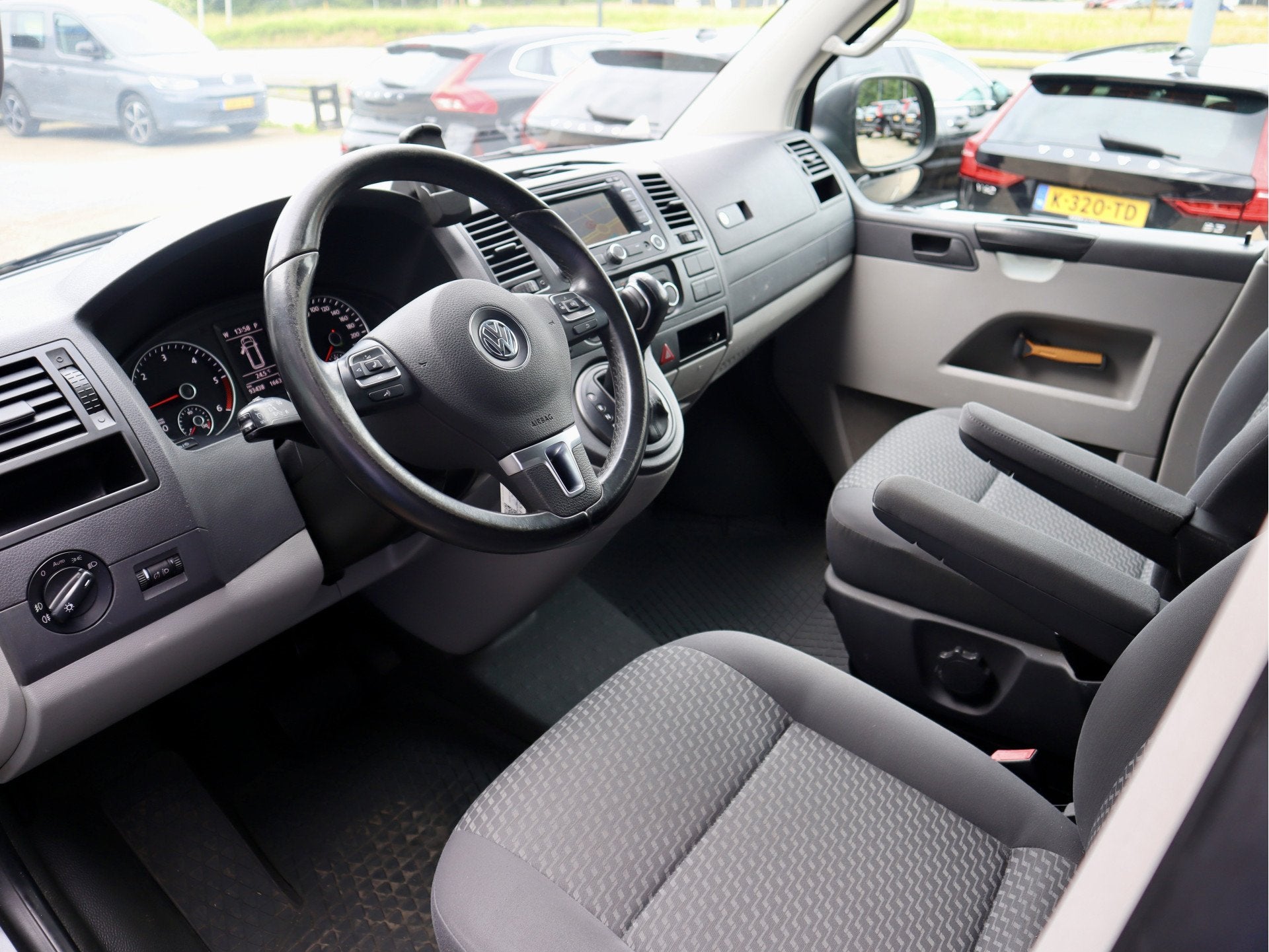 Volkswagen Transporter 2.0 TDI DSG L2H3 HOOG LANG (bj 2015), Auto's, Euro 5, Gebruikt, Volkswagen, Origineel Nederlands