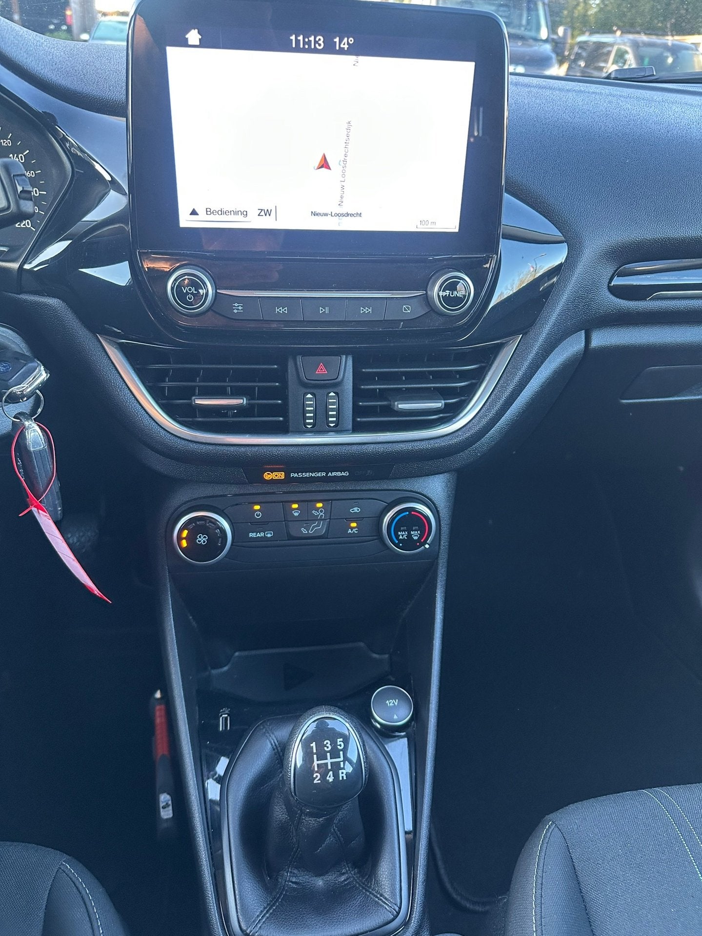 Foto 10 van Ford Fiesta 1.1 Trend , navigatie , airco