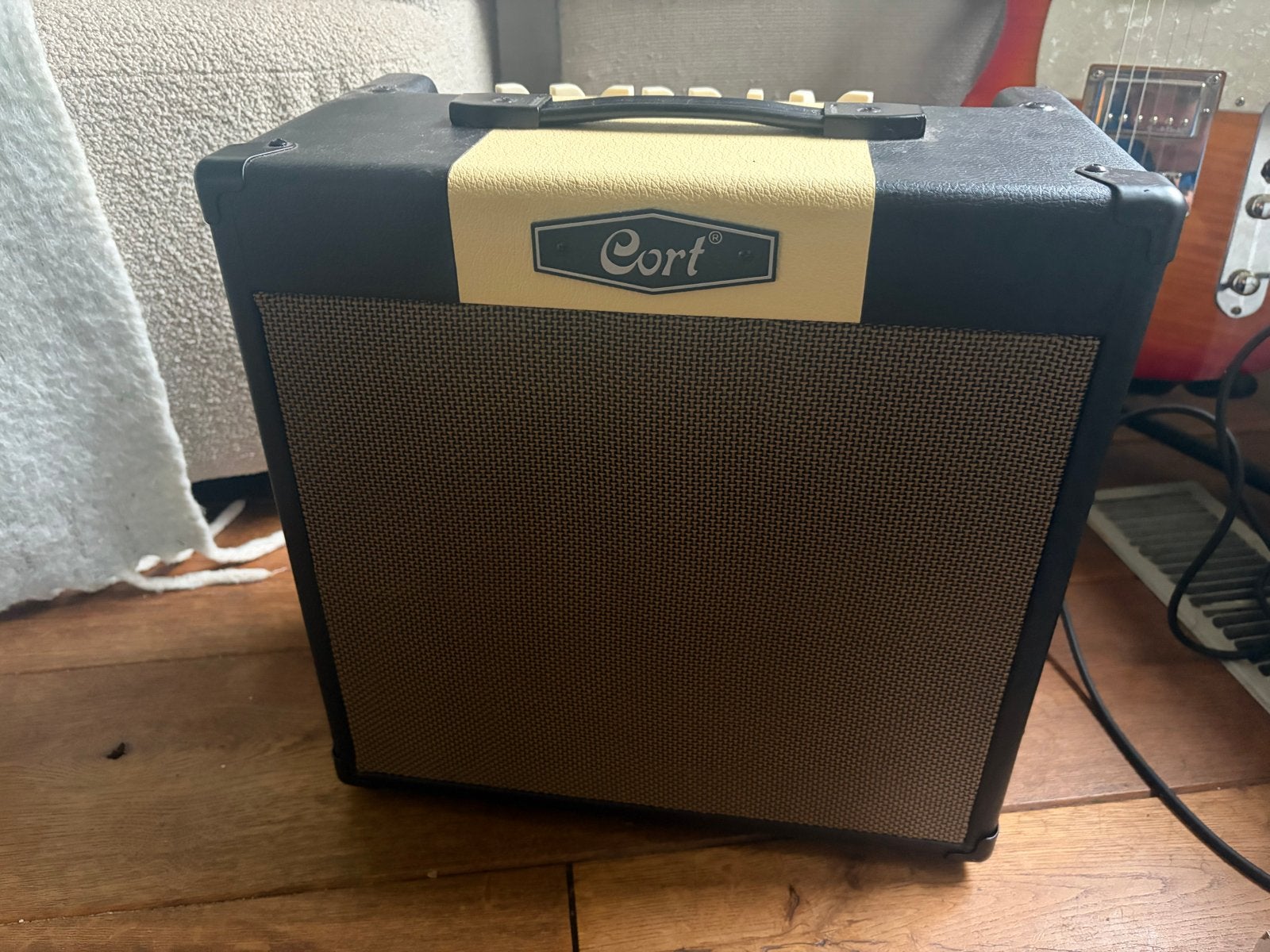 Cort CM30R Gitaar versterker, Ophalen of Verzenden, Zo goed als nieuw, Gitaar, Minder dan 50 watt