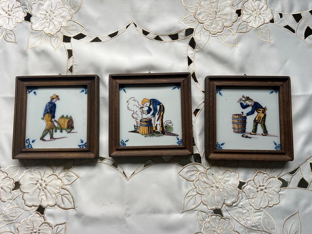Set van 3 wandtegeltjes – Tichelaar Makkum (Koninklijk), Antiek en Kunst, Antiek | Wandborden en Tegels, Ophalen of Verzenden