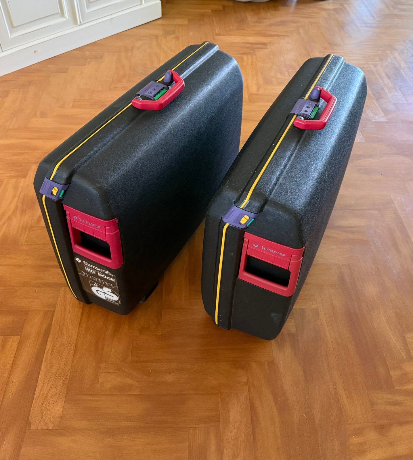 Oerdegelijke set van 2 Samsonite koffers, Gebruikt, Hard kunststof, 45 tot 55 cm, Ophalen