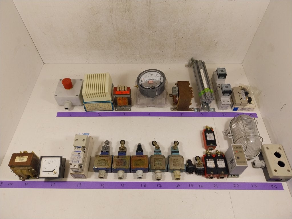 Diverse elektra componenten, schakelaars, zoemer etc., Niet ingevuld, Gebruikt, Overige typen, Niet ingevuld
