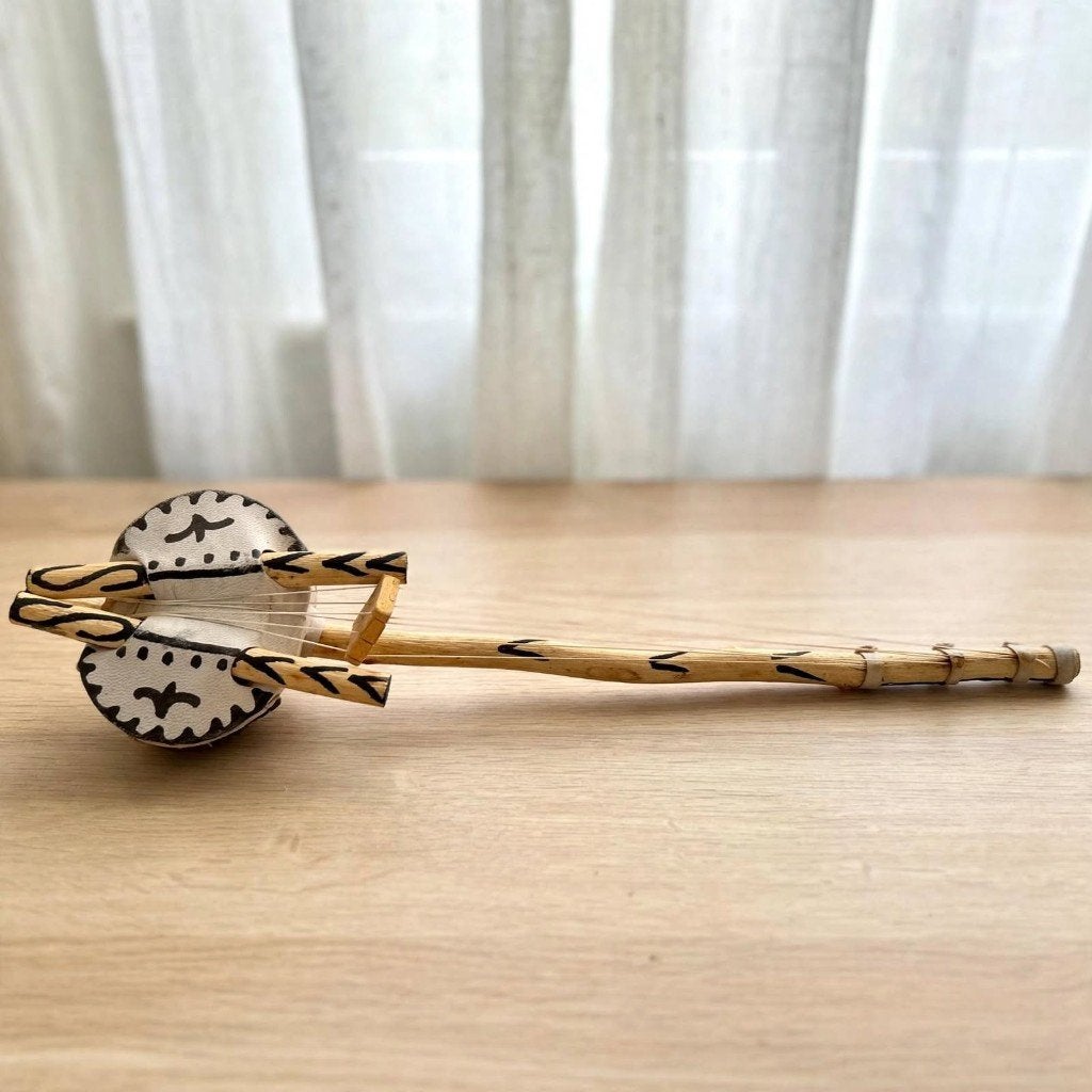 Vintage Afrikaanse Kalebas Harp - Handgemaakt - 41 cm, Natuurlijk materiaal, Ophalen of Verzenden, 41 cm, Geschilderd