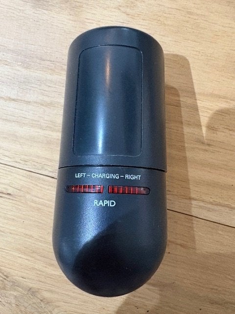 Batterij lader Philips PNC 311, Audio, Tv en Foto, Ophalen of Verzenden, Zo goed als nieuw
