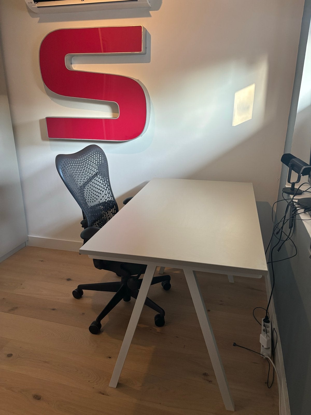 IKEA Trotten Bureau 120x70 cm, Ophalen, Demontabel, Spaanplaat of MDF, Zo goed als nieuw
