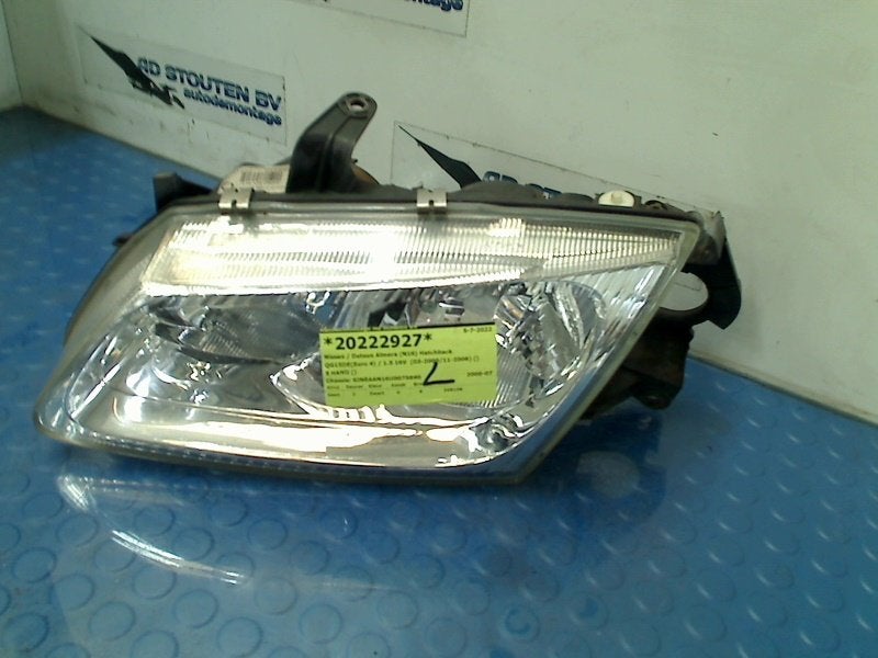 Koplamp Links Nissan Almera (N16) (2000-03/2006-11) 89003331, Auto-onderdelen, Gebruikt, Germany@nissan-services.eu, Kronenweg 38, Wesseling 50389, , Duitsland