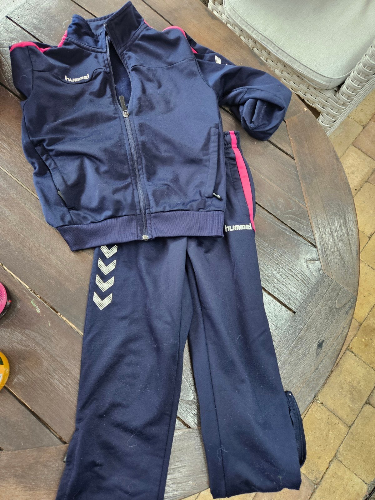 Hummel trainingspak maat 128, Gebruikt, Jongen of Meisje, Sport- of Zwemkleding, Ophalen of Verzenden