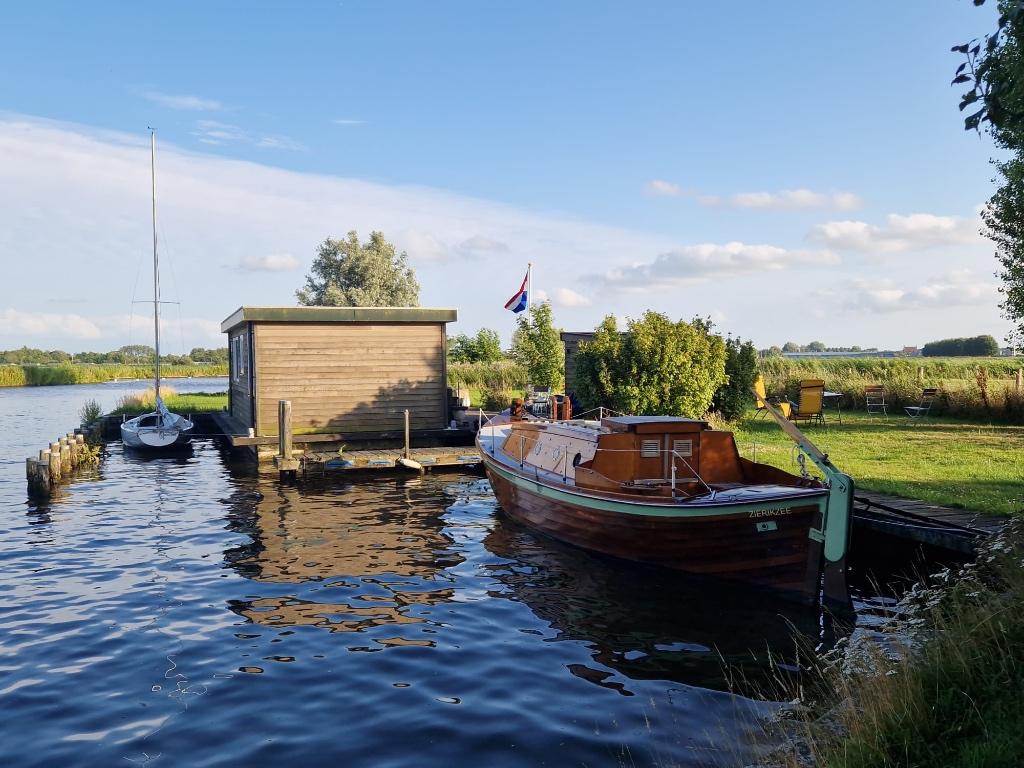 sloep, teakhout, uniek schip met 2 slaapplaatsen, Watersport en Boten, Ophalen, 10 tot 30 pk, Gebruikt, Binnenboordmotor