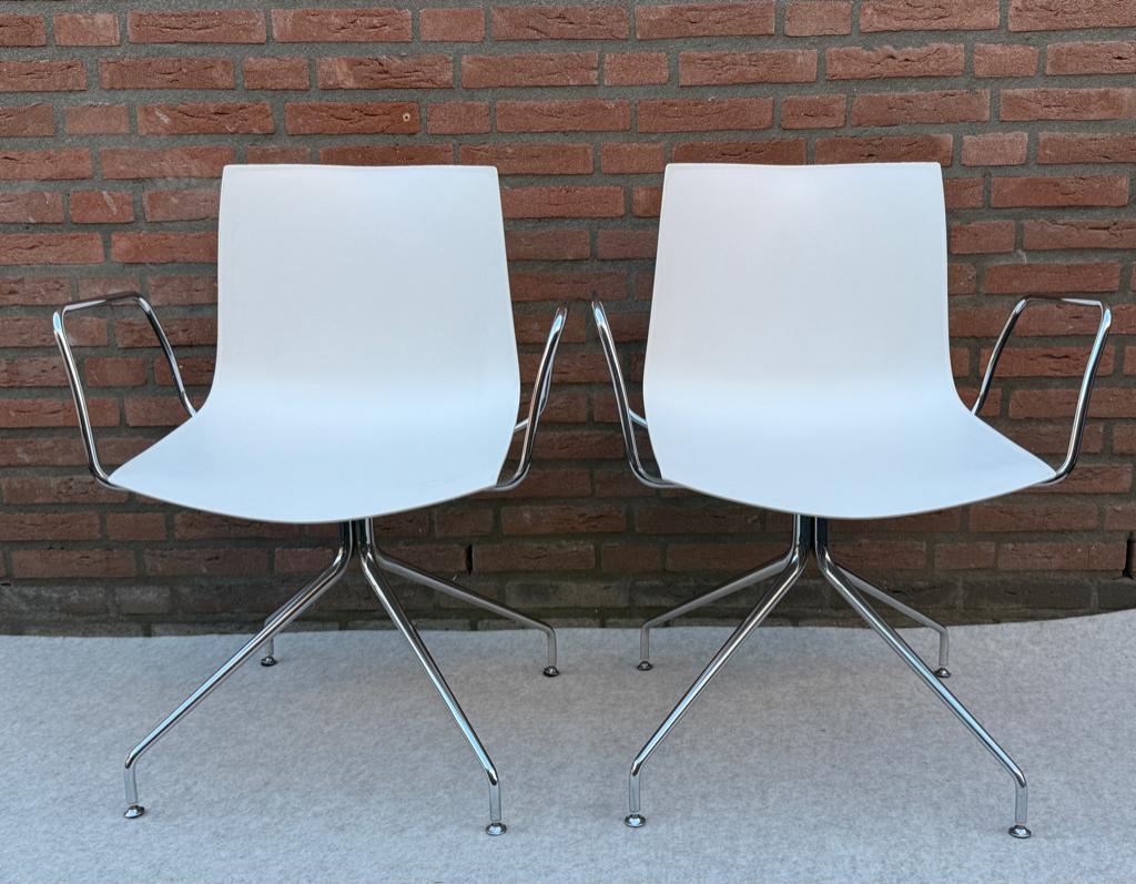 2 x Arper Catifa 46, Huis en Inrichting, Stoelen, Ophalen, Gebruikt, Twee, Wit