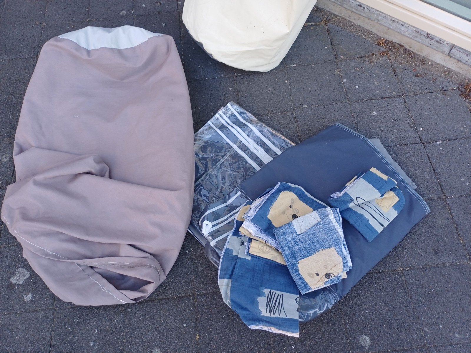 Gratis ophalen: Dorema voortent, omloopmaat 10 (890-915cm), Ophalen, Gebruikt