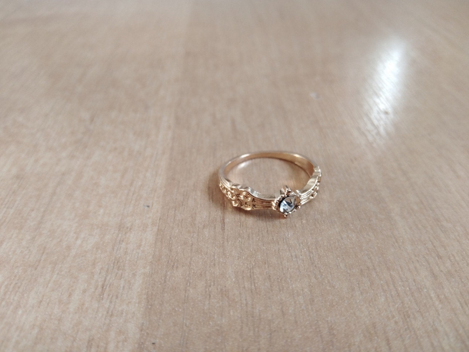 ring 5, Sieraden, Tassen en Uiterlijk, Nieuw, Ophalen of Verzenden, Dame, Goud