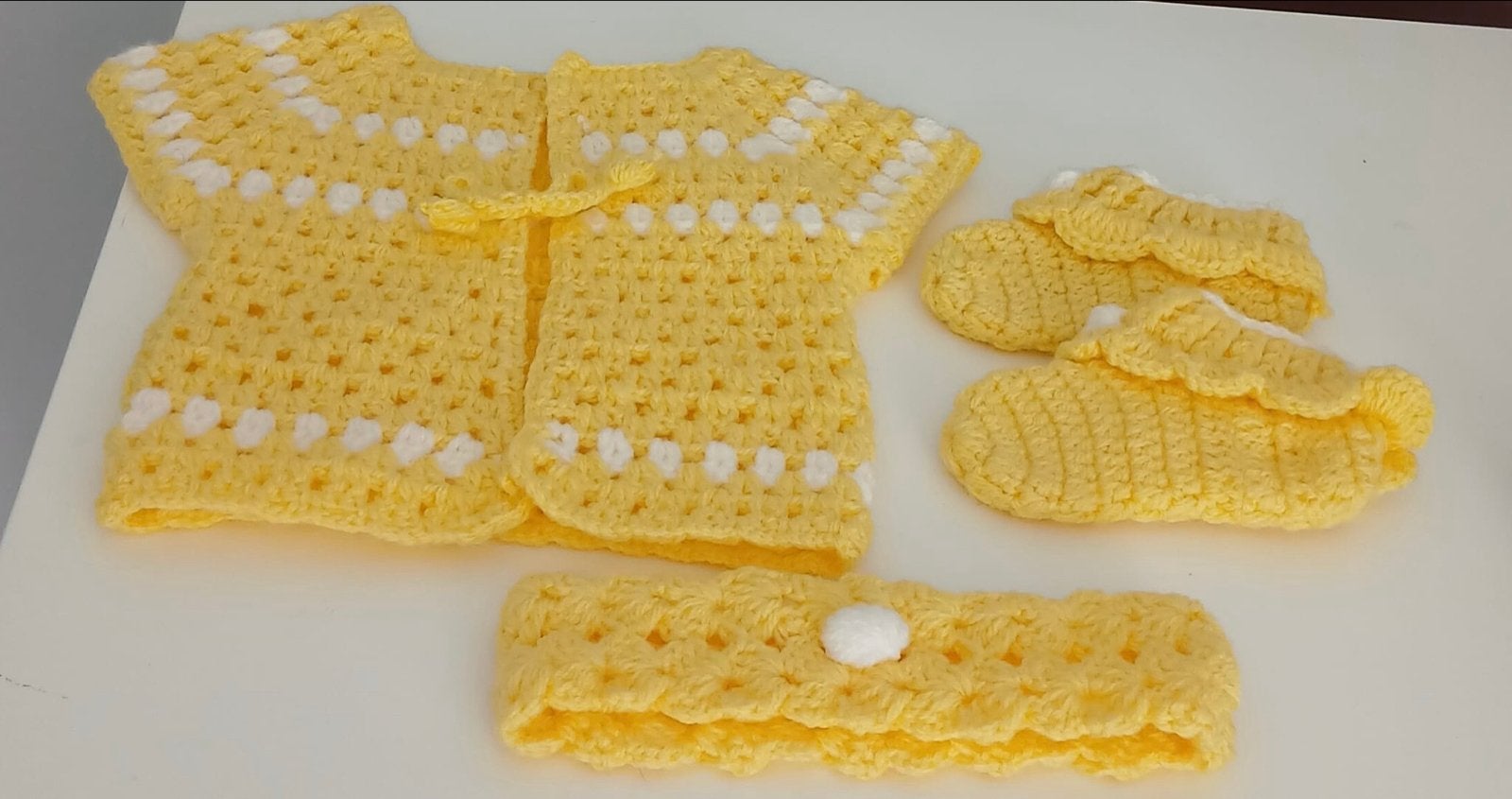 Gehaakte babyvestje patik haarband set en, Ophalen, Nieuw, Jongetje