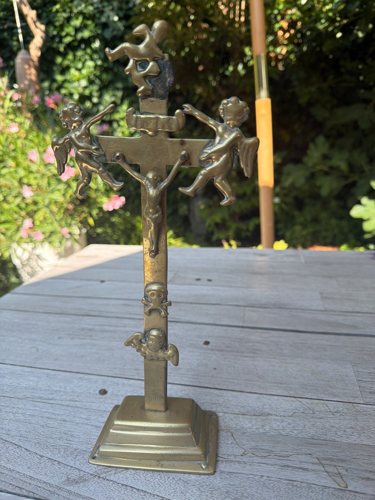 Antiek bronzen kruisbeeld met engelen en schedel, Ophalen of Verzenden
