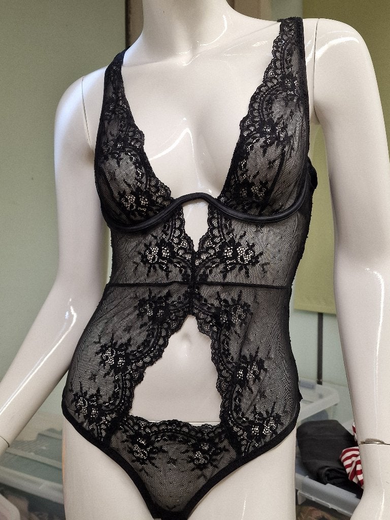 Hunkemöller Private body zwart kant M, Ophalen of Verzenden, Zwart, Body of Korset