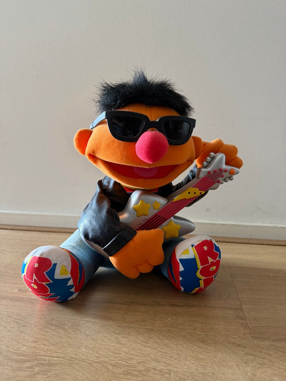 Rockster Ernie met gitaar - Sesamstraat, Ophalen, Overige merken, Overige karakters, Overige typen