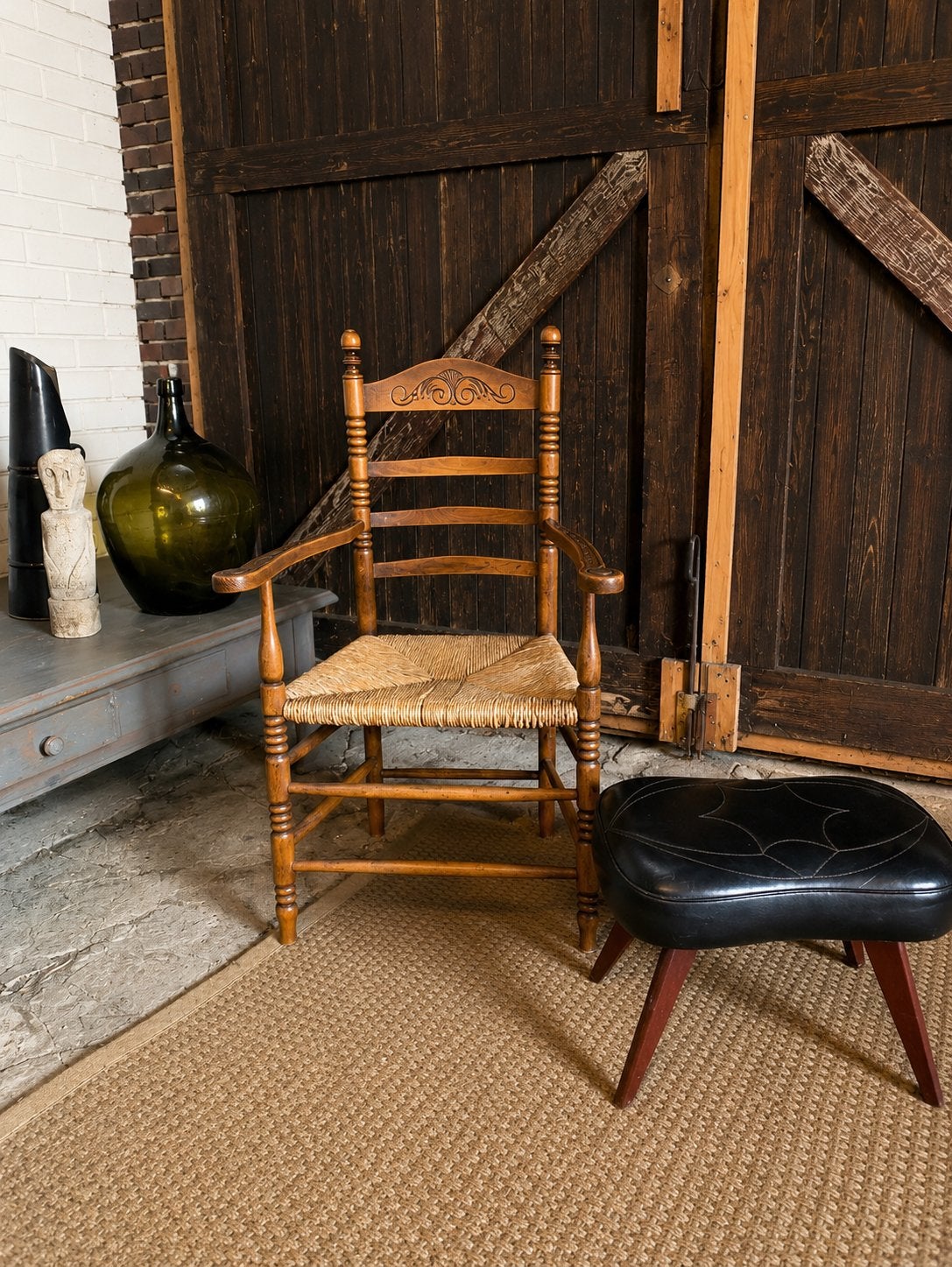 Antieke houten stoel met biezen zitting, Ophalen