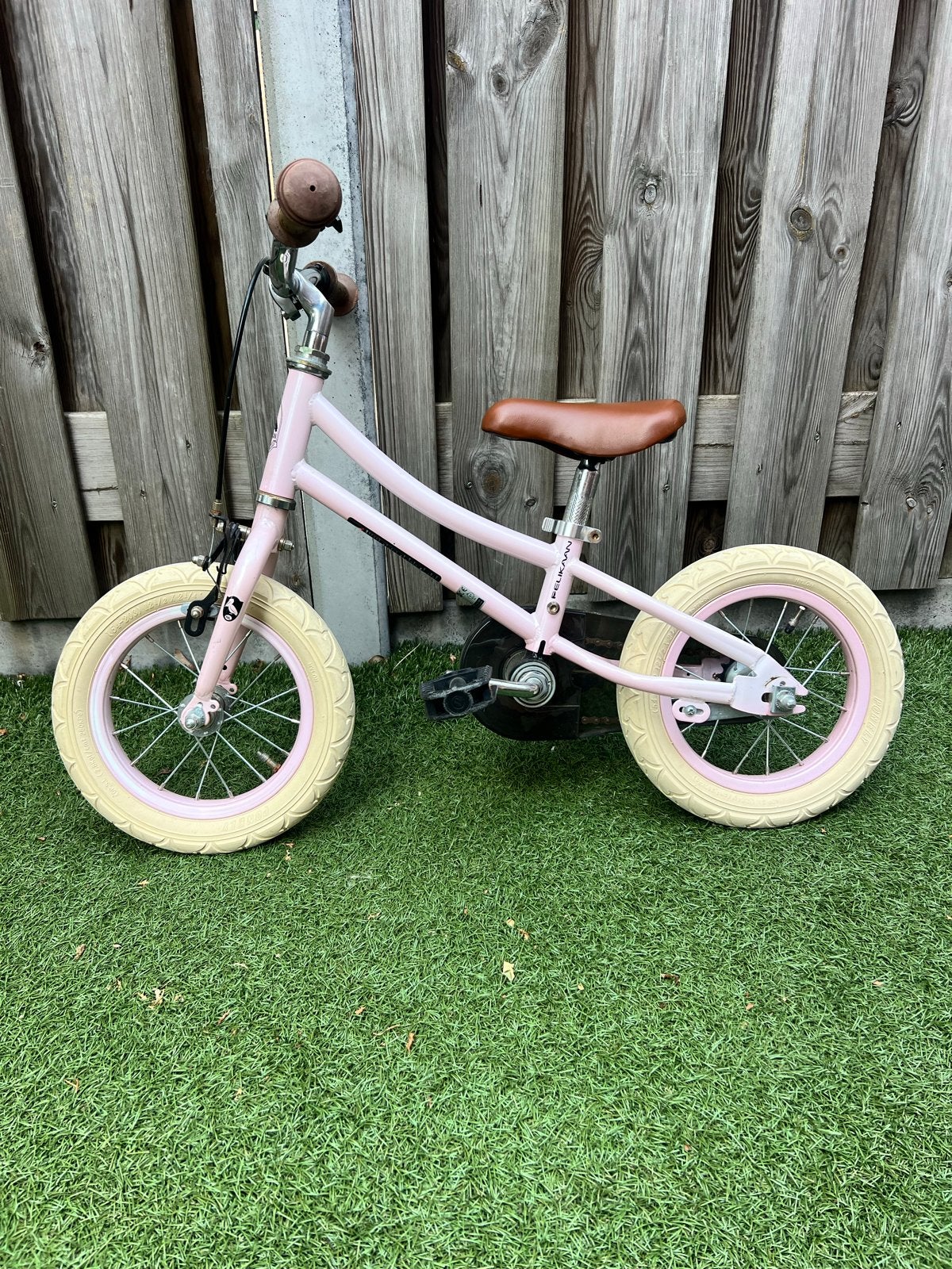 Roze kinderfiets 12 inch - Zo goed als nieuw, Ophalen, Zo goed als nieuw, Minder dan 16 inch