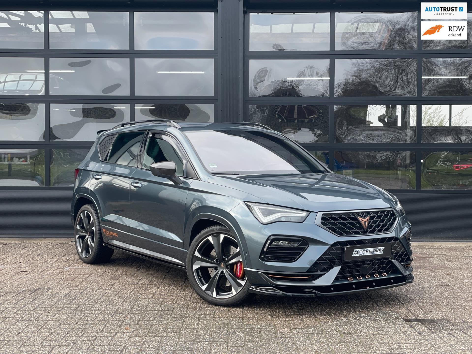 CUPRA Ateca 2.0 TSI 4DRIVE FACELIFT/MAXTON pakket/BEATS audi, Auto's, Automaat, Automatische klimaatregeling, Gebruikt, Zwart