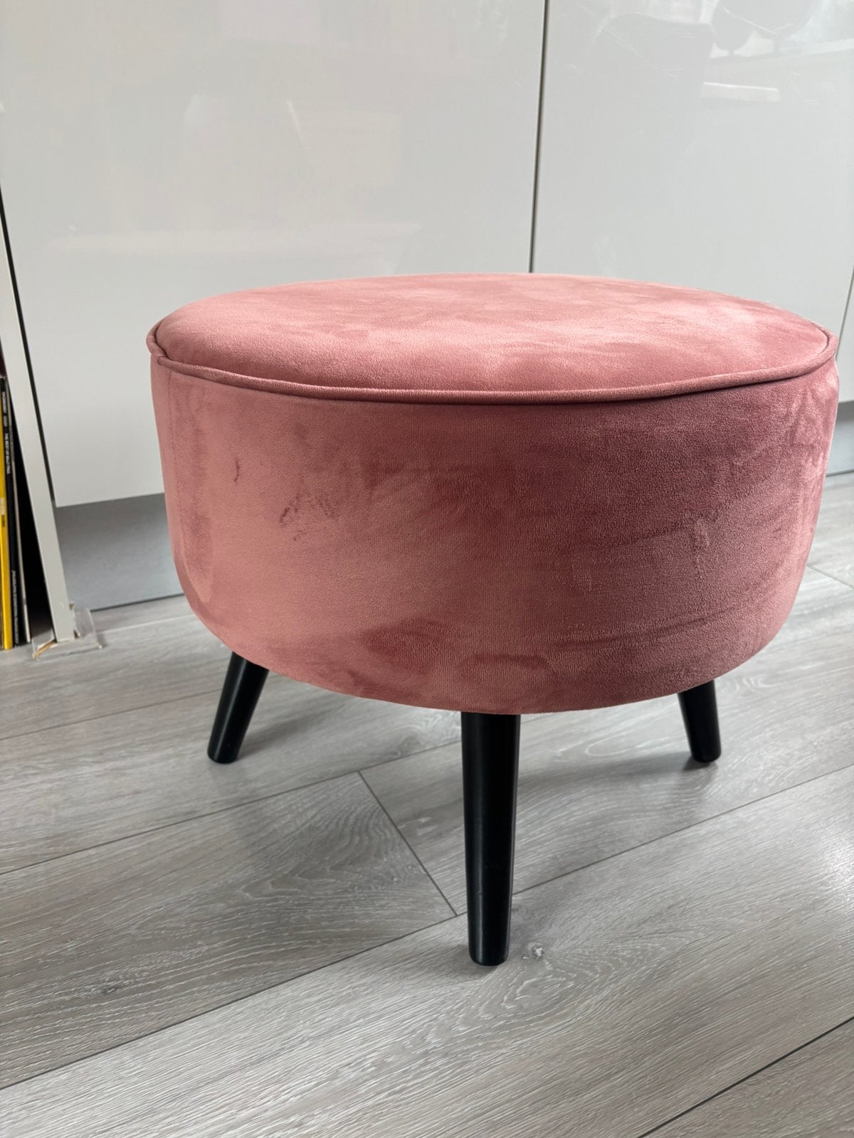 Poefje roze, Huis en Inrichting, Banken | Voetenbanken en Poefen, Ophalen, Zo goed als nieuw, Rond, Minder dan 50 cm