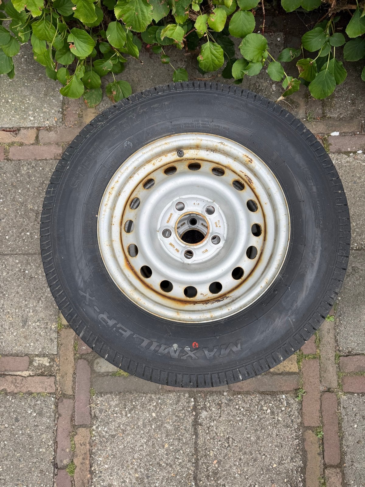 Twee 14 inch boottrailer wielen met banden 5-bouts ET30, Ophalen, Gebruikt, Overige typen