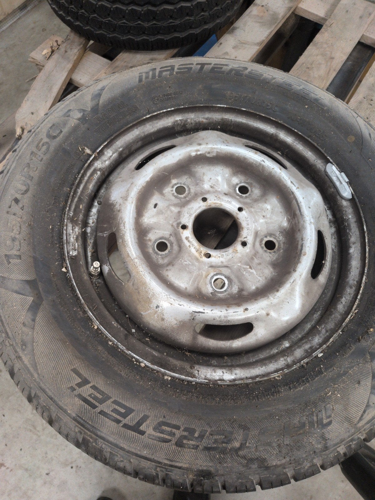 Ford transit Wiel 195/70r15c op velg 5 1/2x15x60, Ophalen of Verzenden