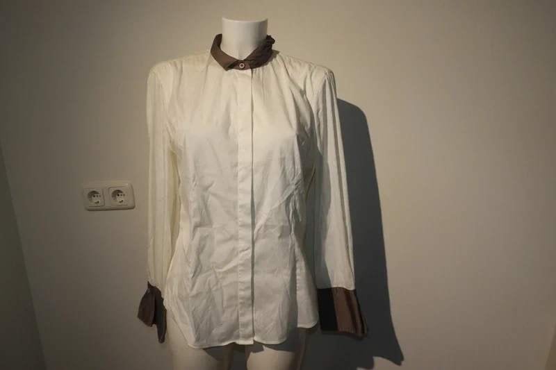 Brunello Cucinelli witte blouse zijde accenten kraagje M