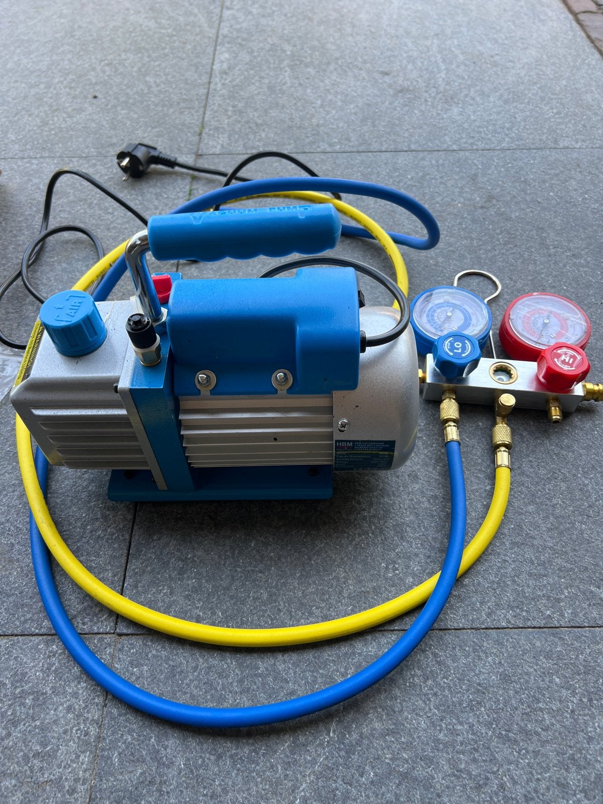 HBM Vacuümpomp 1 Trap met 2-voudige Manometers, Doe-het-zelf en Verbouw, Compressors, Ophalen, Zo goed als nieuw, Minder dan 200 liter/min