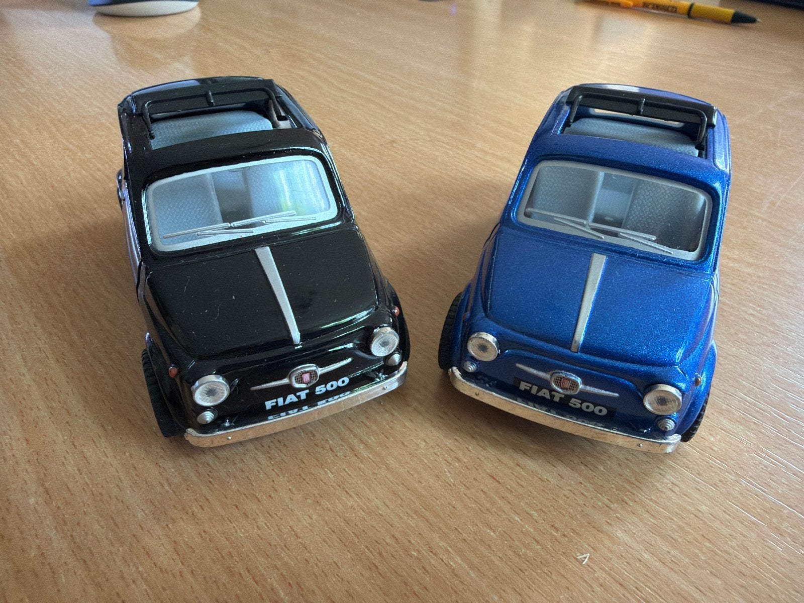 Fiat 500 kinsmart, Hobby en Vrije tijd, Modelauto's | 1:43, Ophalen of Verzenden, Zo goed als nieuw, Auto, Overige merken