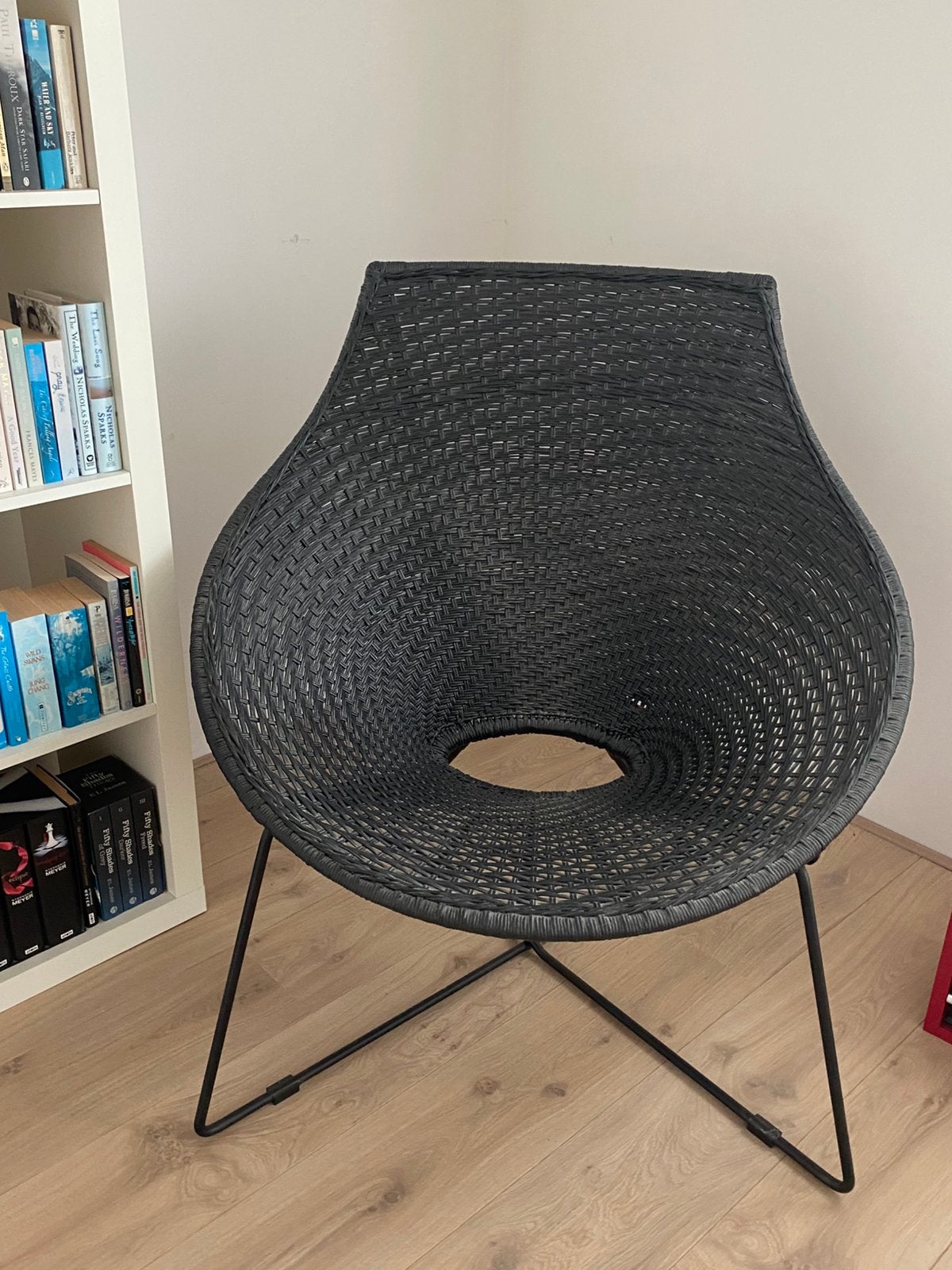 Ikea ‘Ange’ lounge stoel, Huis en Inrichting, Stoelen, Ophalen, Zo goed als nieuw, Eén
