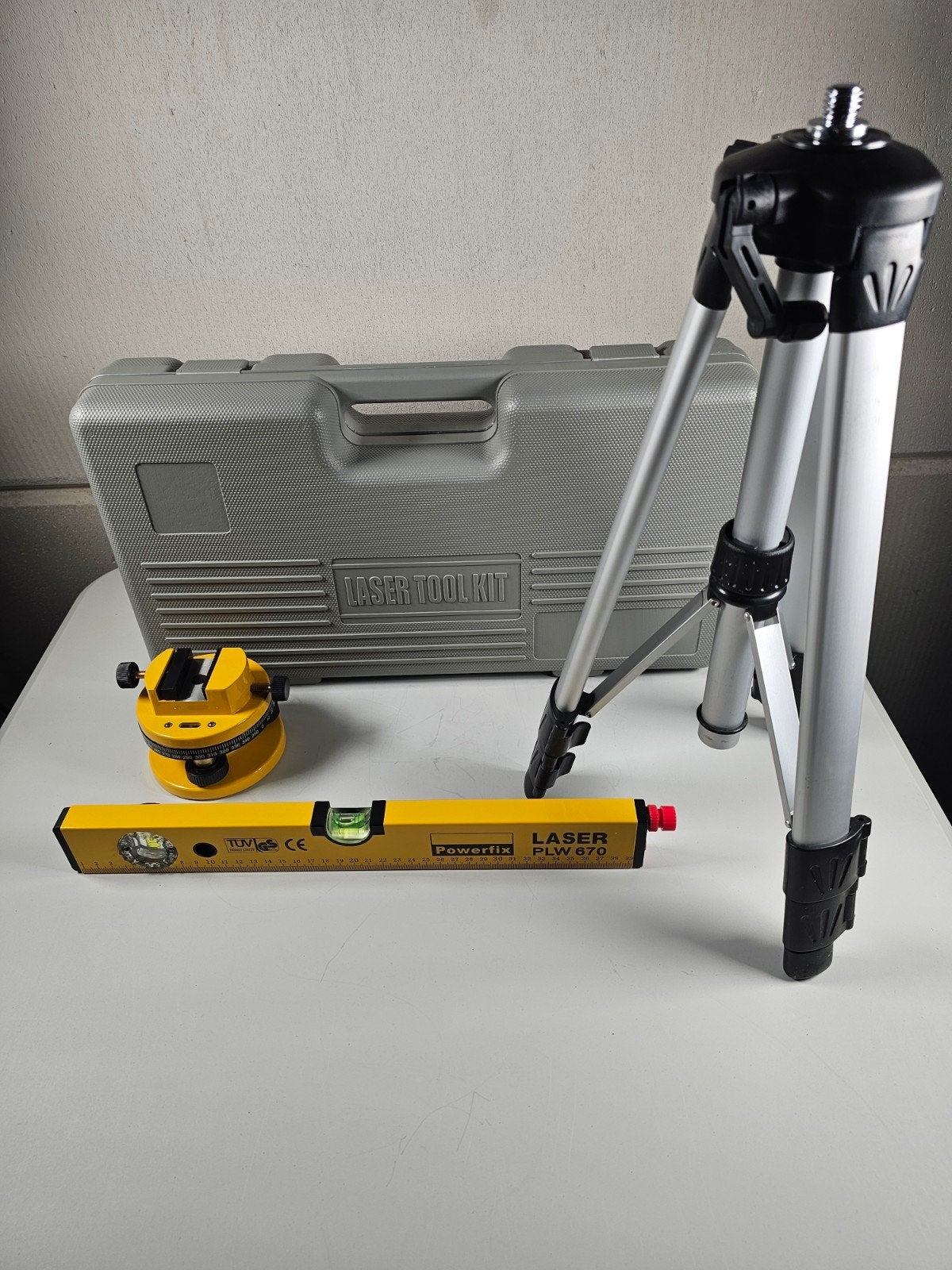 Powerfix PLW 670 – Laserwaterpas met Statief – A-Grade, Ophalen of Verzenden, Zo goed als nieuw, Nvt, Overige meters