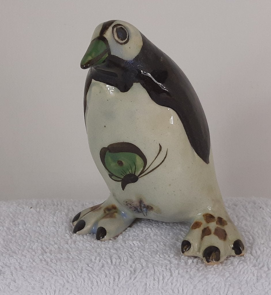 l025-Mooi vogel beeldje, pinguïn, steen en gesigneerd., Ophalen of Verzenden