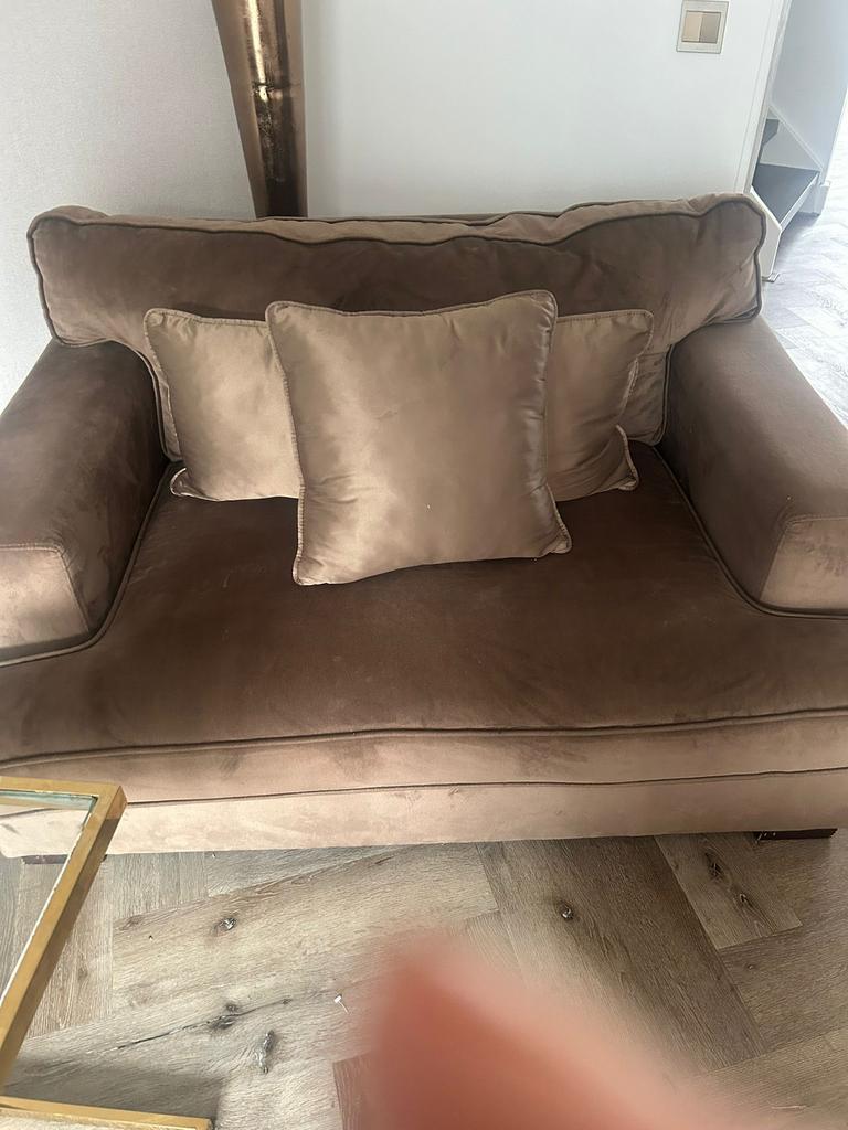 Luxe loveseat 140 cm breed – taupe velours fauteuil, Ophalen of Verzenden, Gebruikt, Tweepersoons, Minder dan 150 cm