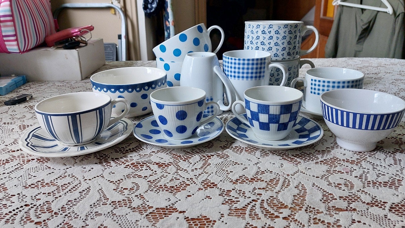 Verschillen leuke blauw wit servies, Ophalen of Verzenden, Porselein, Overige stijlen, Bord(en)