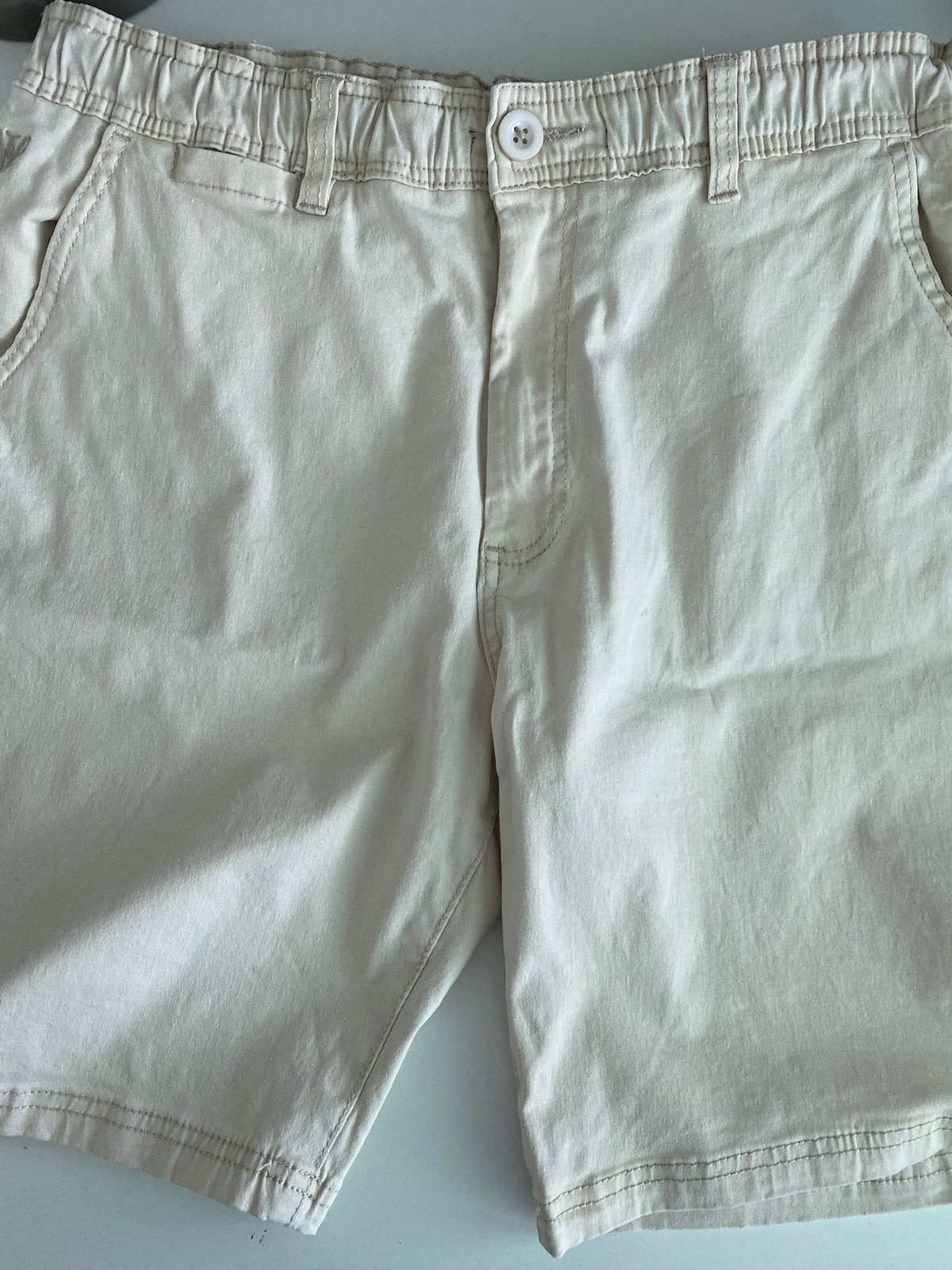 2 ahort coor de prijs van 1., Ophalen of Verzenden, Zo goed als nieuw, Maat 56/58 (XL)