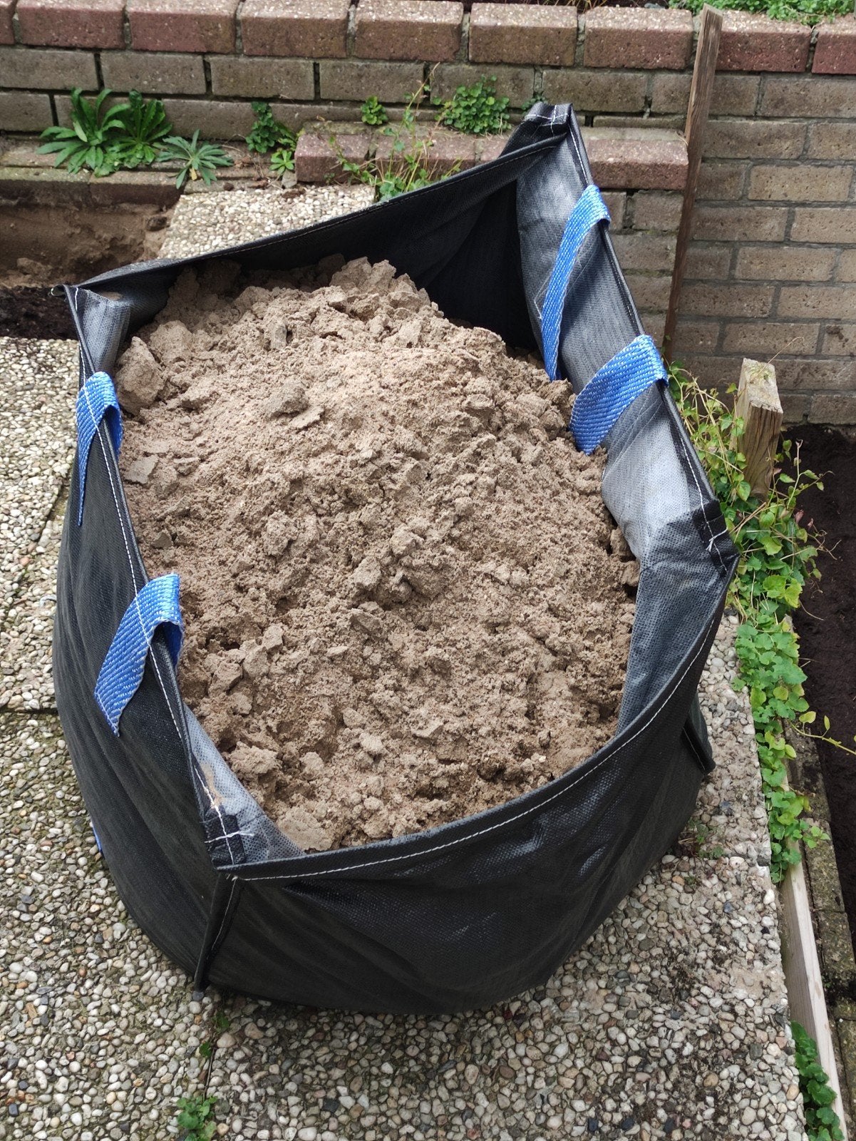 Gratis ophalen: Ophoogzand (voor onder tegels), Tuin en Terras, Ophalen, Ophoogzand