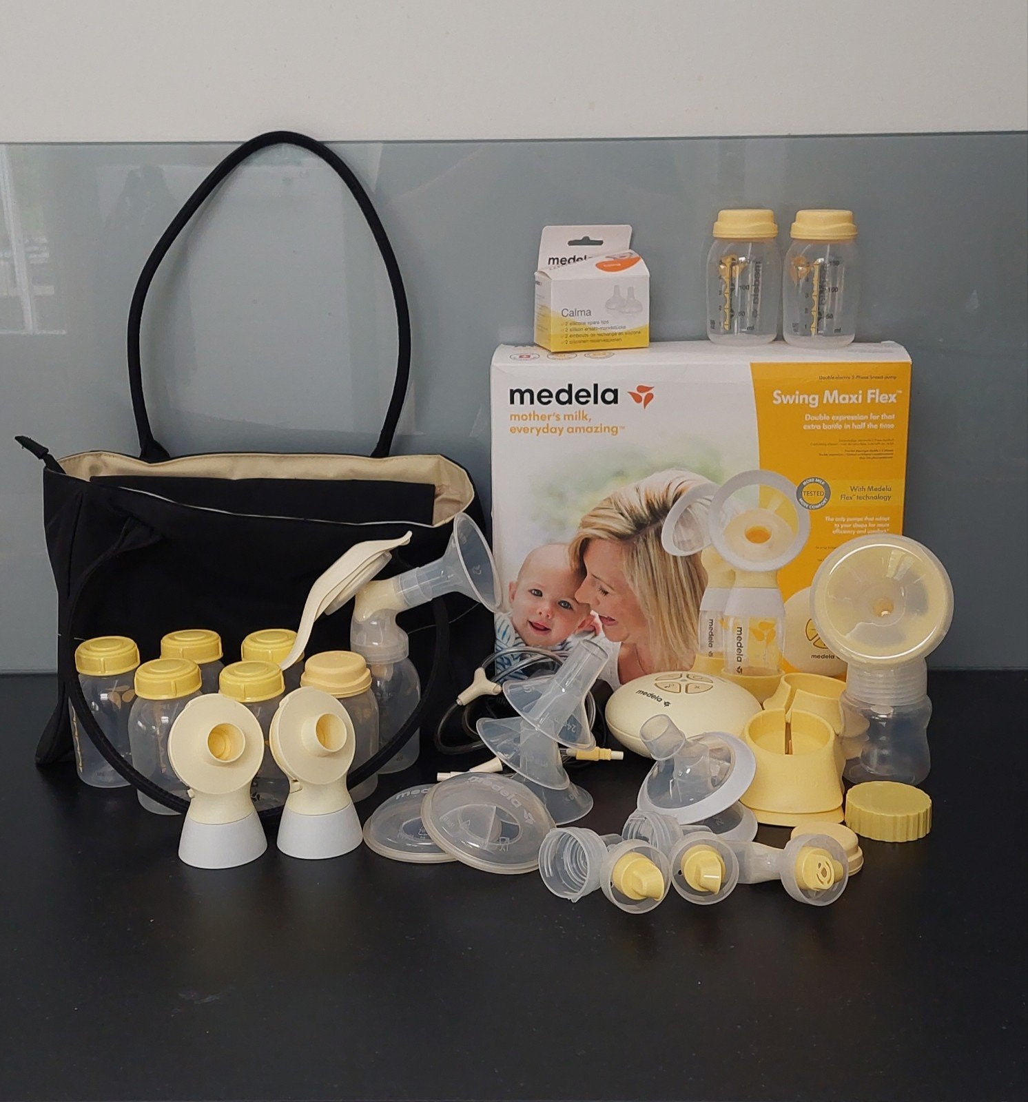 Medela Swing Maxi Flex dubbele borstkolf met veel accessoire, Gebruikt, Medela, Borstkolf, Ophalen of Verzenden