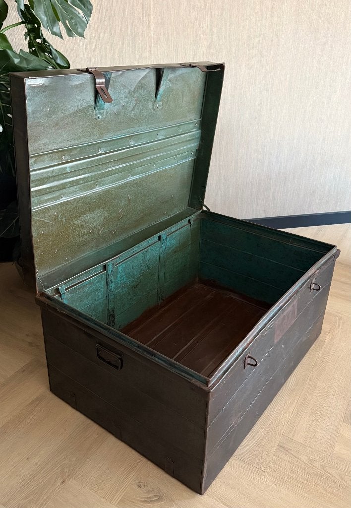 Antieke metalen transportkist | Industriële salontafel kist, Huis en Inrichting, Minder dan 50 cm, Gebruikt, 50 tot 100 cm, Ophalen of Verzenden
