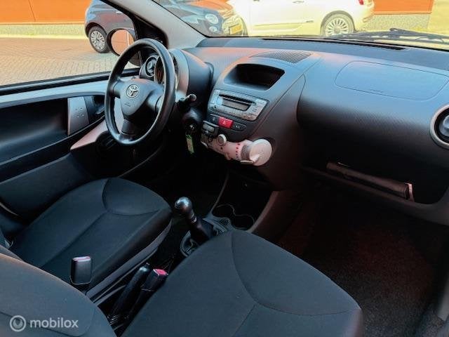Foto 12 van Toyota Aygo 1.0 VVT-i Now 5 DRS APK 03-2027 KM NAP