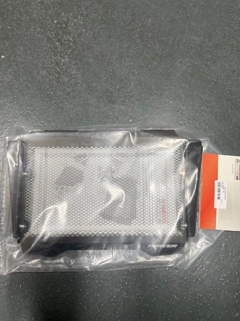 Radiateur cover Yamaha Tracer 700 BC6E246700P0, Motoren, Onderdelen | Yamaha, Klantenservice@yamaha-motor.nl, Yamaha Motor Europe N.V.