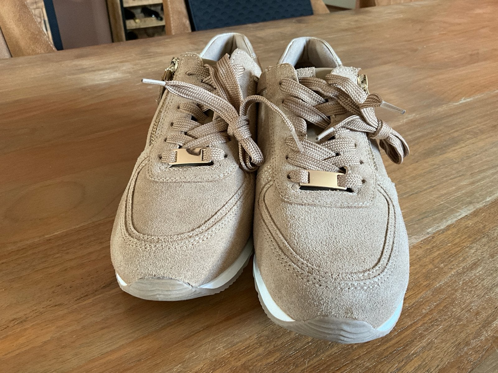 Medicus sneakers - Zo goed als nieuw, Ophalen of Verzenden, Zo goed als nieuw, Beige, Sneakers of Gympen