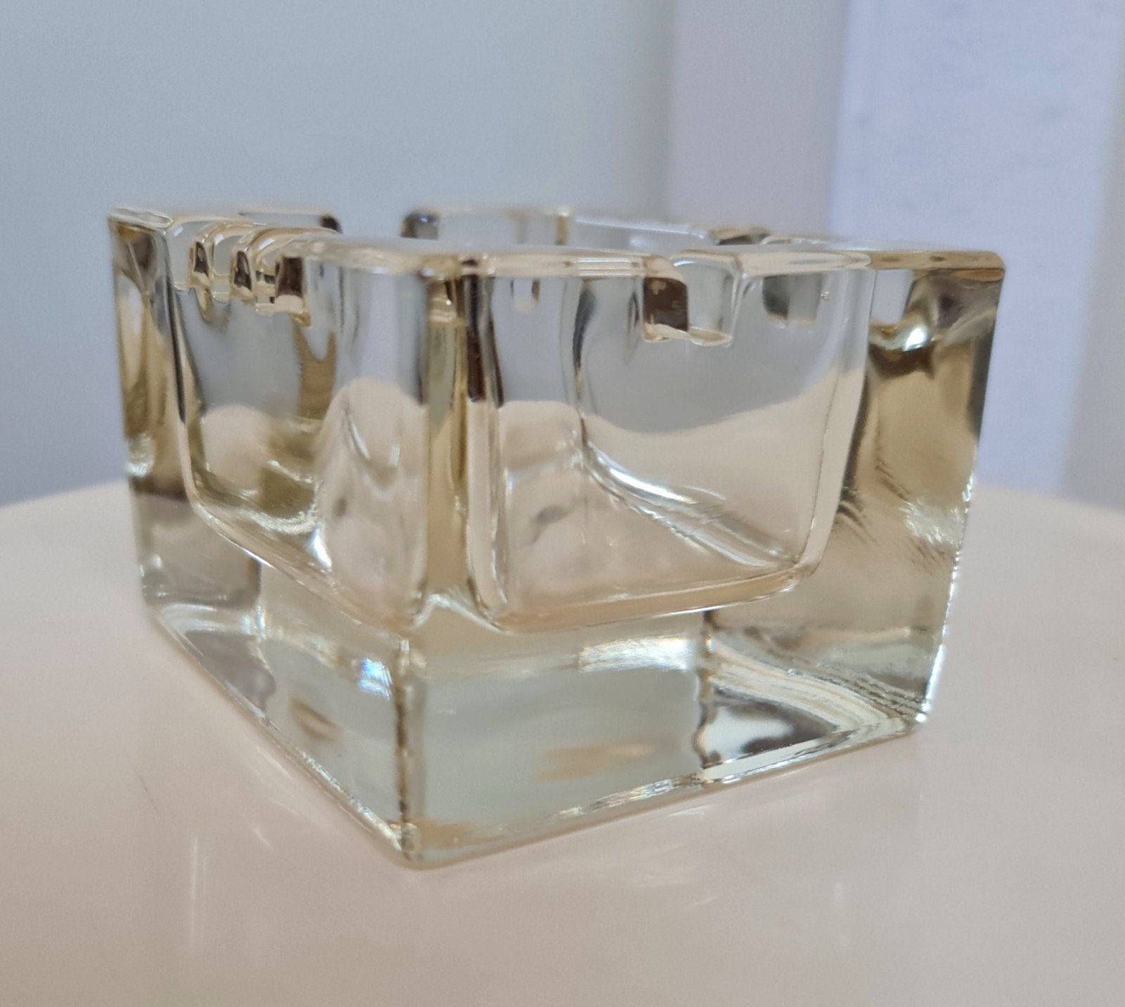 Kaj Franck asbak van dik glas Space Age Fins design mooi, Ophalen